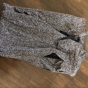 Size 6 peppered lululemon joggers